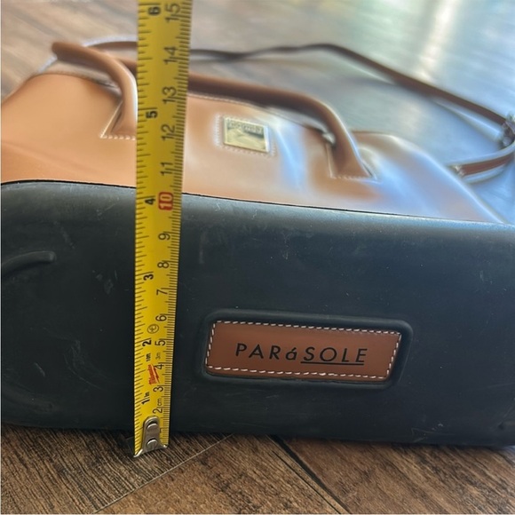 Dooney & Bourke Tan Leather purse - Picture 7 of 11